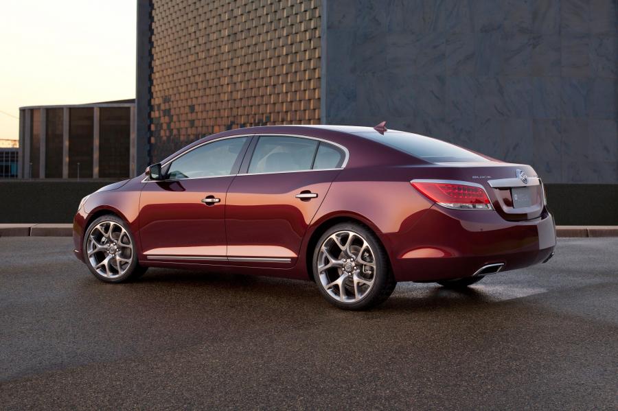  Buick LaCrosse GL Concept 2011 года  (фото 11 из 19)